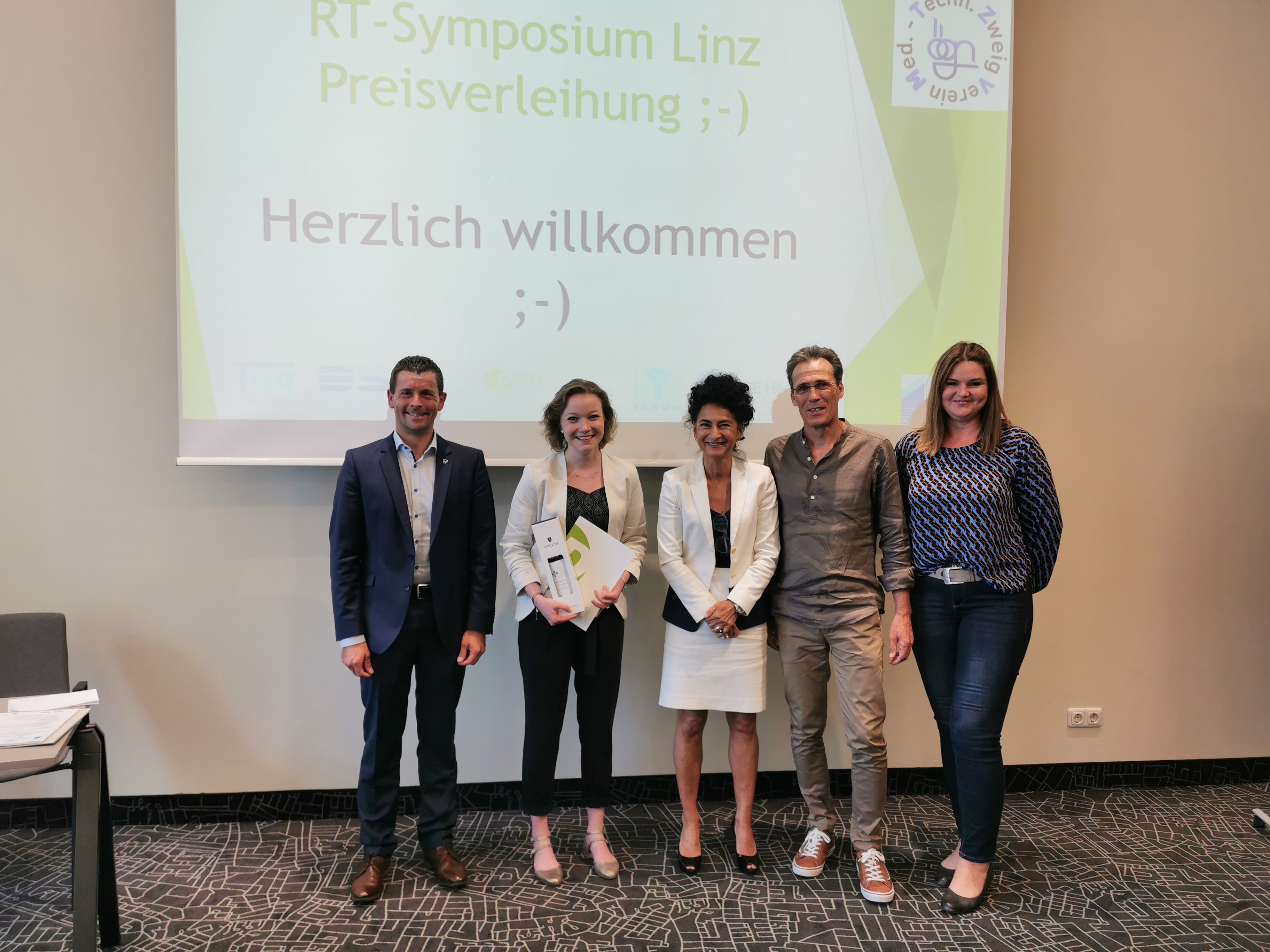 Von links nach rechts: Markus Zeilinger; Preisträgerin Sarah Radmayr; CEO DSD-Pharma Susanne Dorudi; Armin Stegmayr; Uschi Ofner